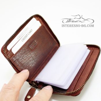 Кафяв кожен визитник с RFID защита